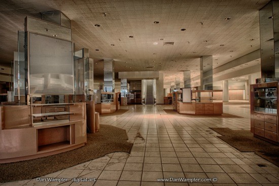 Crestwood Court: Post-Apocalyptic Portraits of the Abandoned Mall (PHOTOS) | Arts Blog