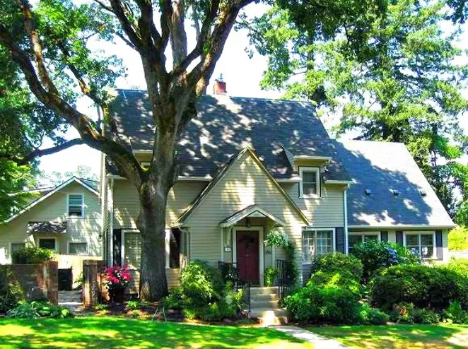 Shaded homes make for a cooler house. - ODE
