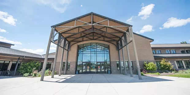 Summit High School was brand-spanking new in the early 2000s - BEND-LA PINE SCHOOL DISTRICT
