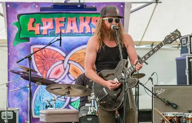 4 Peaks Goes Miniature