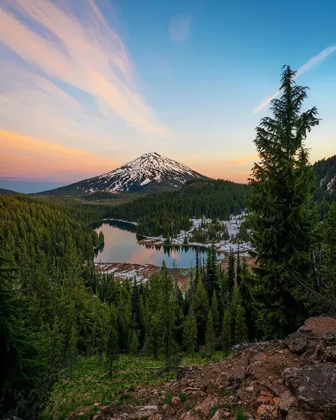 Great view of Mt. Bachelor from @brockoli6. Tag @sourceweekly on Instagram to get featured in Lightmeter. - SUBMITTED