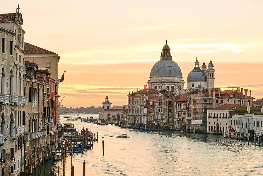 Italy's outbreak of the coronavirus has grown exponentially in the last two weeks. - FLICKR - PEDRO SZEKELY