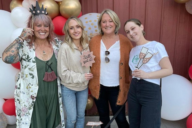 Cheers to @wrenandwild, voted Best Beauty Boutique in our Best of Central Oregon readers' poll! Their crew and many other winners showed up and posed for pics at our #bestofcentraloregon garden party, and now get Instagram of the Week. Winners get a free print from @highdesertframeworks! - @WRENANDWILD / INSTAGRAM