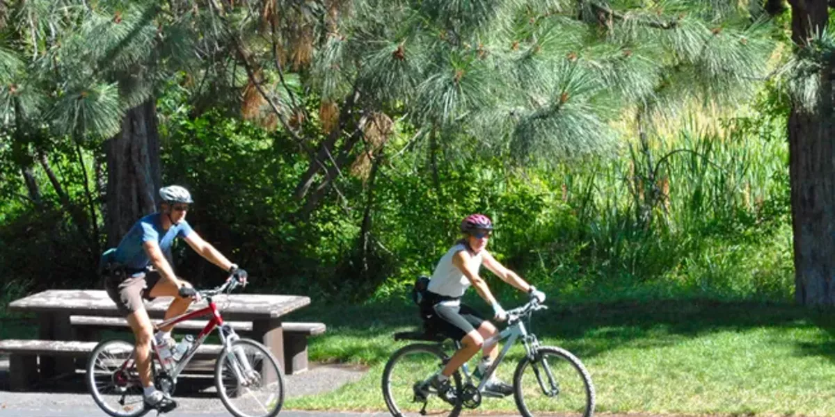 Awbrey Butte: Environmentally Conscious Neighbors - Vimarsana News
