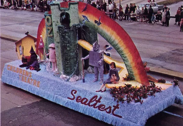 An award-winning float from 1967.