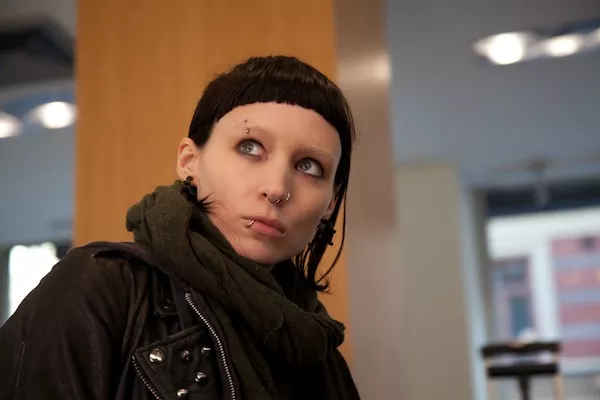 Rooney-Mara-as-Lisbeth-Salander-in-Girl-With-The-Dragon-Tattoo.jpg