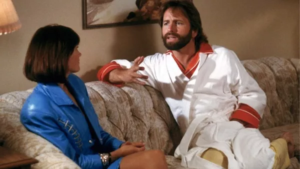 Chelsea Field and John Ritter in Skin Deep (Photo: Disney)