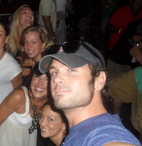 chuck wicks crashes girls night