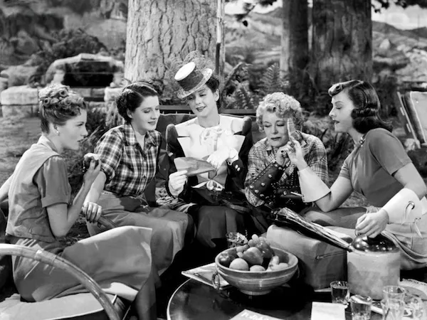 Joan Fontaine, Norma Shearer, Rosalind Russell, Mary Boland and Paulette Goddard in The Women (Photo: Warner Bros.)