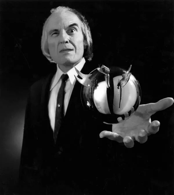 Phantasm's The Tall Man (Angus Scrimm) (Photo: AVCO Embassy)