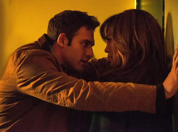 Ryan Guzman and Jennifer Lopez in The Boy Next Door (Photo: Universal)