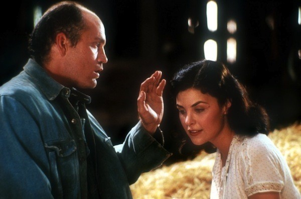 John Malkovich and Sherilyn Fenn in Of Mice and Men (Photo: Olive Films & MGM)