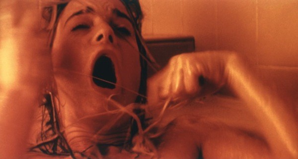 Gabrielle Anwar in Body Snatchers (Photo: Warner)