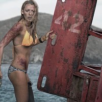 Blake Lively in The Shallows (Photo: Columbia)