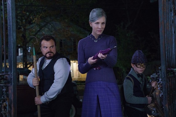 Jack Black, Cate Blanchett and Owen Vaccaro in The House with a Clock in Its Walls (Photo: Universal)
