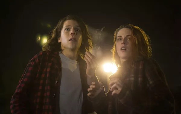 Jesse Eisenberg and Kristen Stewart in American Ultra (Photo: Lionsgate)