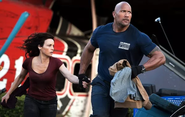 Carla Gugino and Dwayne Johnson in San Andreas (Photo: Warner)