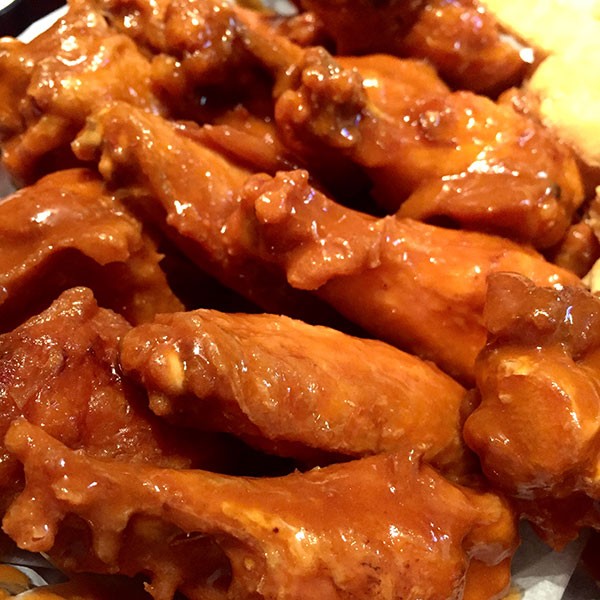 Hot wings from Wing King Cafe. (Photo by Chrissie Nelson)