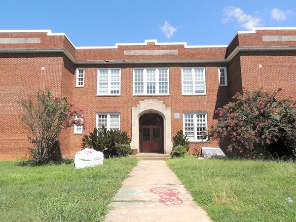 Present-day Morgan School in Cherry. (Photo by Ryan Pitkin)