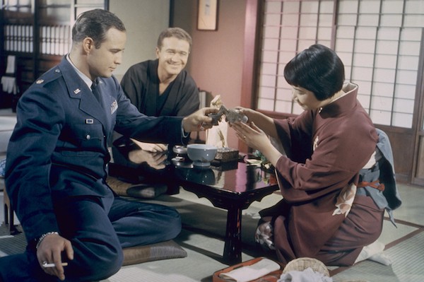 Marlon Brando, Red Buttons and Miyoshi Umeki in Sayonara (Photo: Twilight Time)