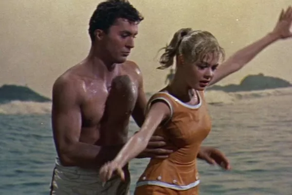 James Darren and Sandra Dee in Gidget (Photo: Twilight Time)