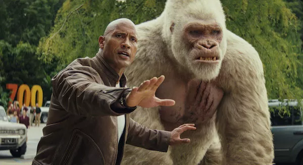 Dwayne Johnson and George in Rampage (Photo: Warner Bros.)