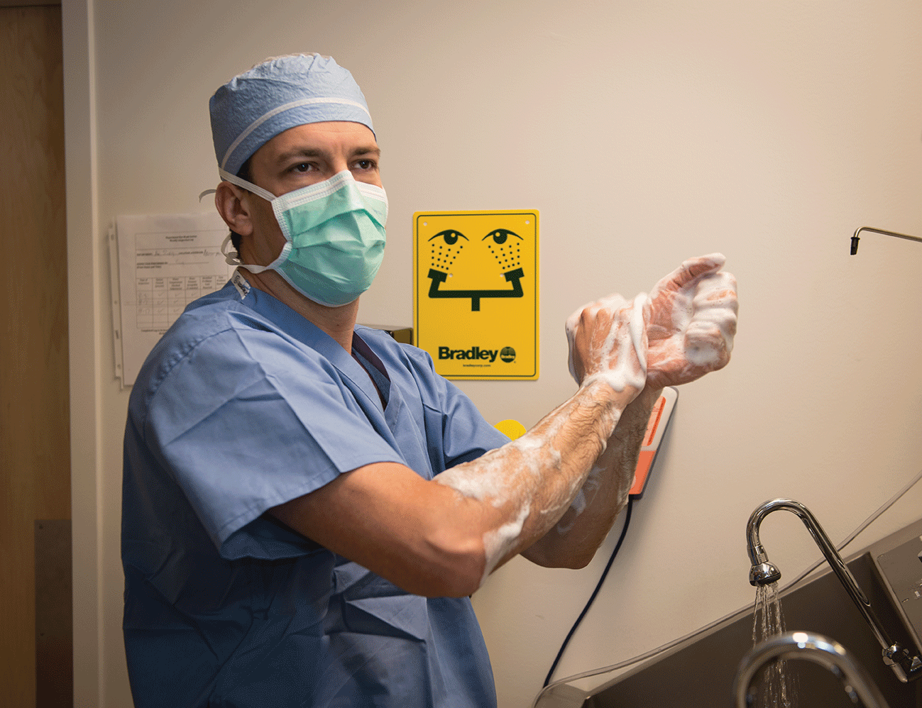 Dr. James Nitzkorski practices out of the Health Quest Medical Practice surgery office located in the new Aronzon Ambulatory Surgery Center at Vassar Brothers Medical Center in Poughkeepsie. The Aronzon Center is a 25,000-square-foot, same-day surgery facility that offers four state-of-the-art operating rooms, a special procedure room, and a spacious post-anesthesia care unit. - DON DEMPSEY, WHITE LIGHT LLC