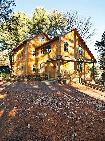 Jerry and Bettylou Vis' home in Rosendale. - DEBORAH DEGRAFFENREID