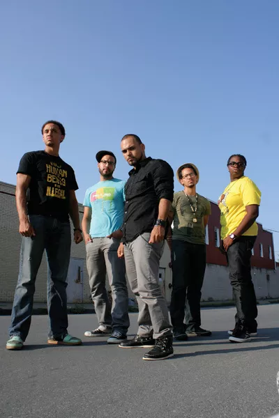 ReadNex Poetry Squad: Decora, Latin Translator, Jarabe Del Sol, DJ H20, Free Flowin - FIONN REILLY