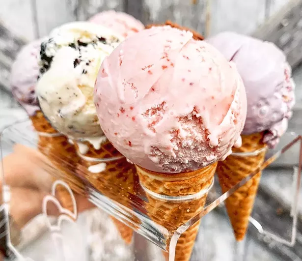 ALLEYWAY ICE CREAM IN SAUGERTIES