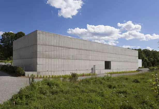 Architect Miguel Quismondo also worked on the expansion of the main Magazzino building, turning the original L-shaped structure into a rectangle with an open-air central courtyard.