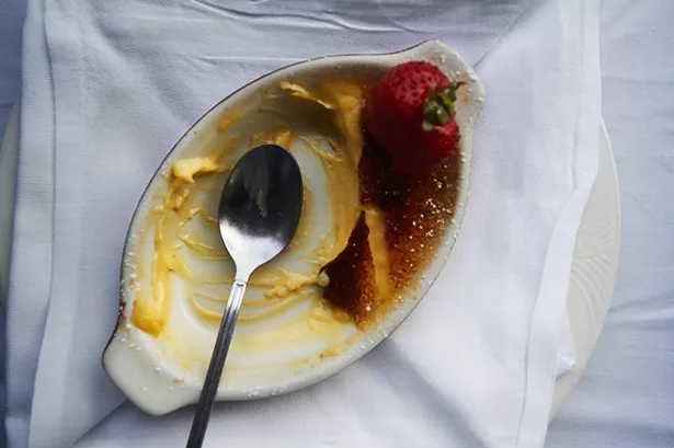Creme Brûlée courtesy of Le Canard Enchaine.