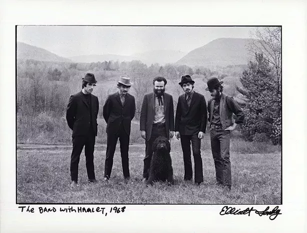 The Band and their dog Hamlet, photographed in 1968 by Elliott Landy - ELIOTT LANDY