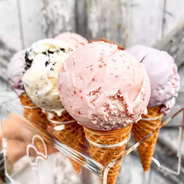 ALLEYWAY ICE CREAM IN SAUGERTIES