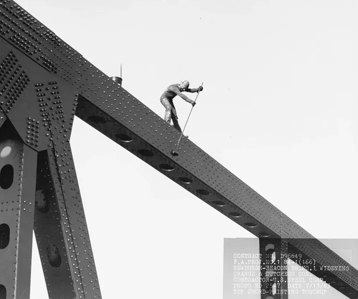Repainting the Newburgh-Beacon Bridge in the early 1980s. The expanded north span of the bridge reopened on June 2,1984. - IMAGE COURTESY OF HISTORIC BRIDGES OF THE HUDSON VALLEY/ARCADIA PUBLISHING