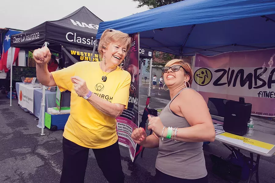 Mayor Judy Kenney with Maritza Caballero of Zumba Fitness/Newburgh Armory at the Newburgh Illuminated Festival - RUEDI HOFMANN