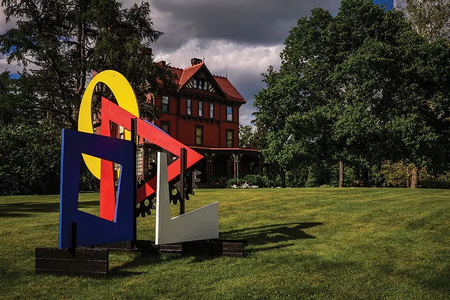 SCULPTURE BY PETER SCHLEMOWITZ