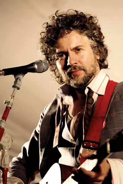 wayne_coyne_from_the_flaming_lips_photographed_by_kris_krug.jpg