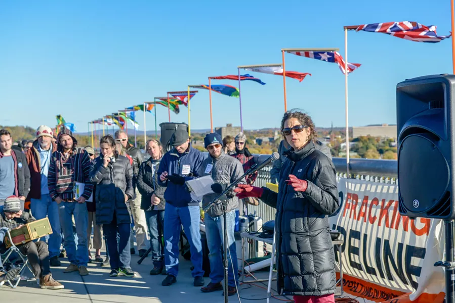 copy_of_hudson_climate_walk_2015-10-23-18.jpg