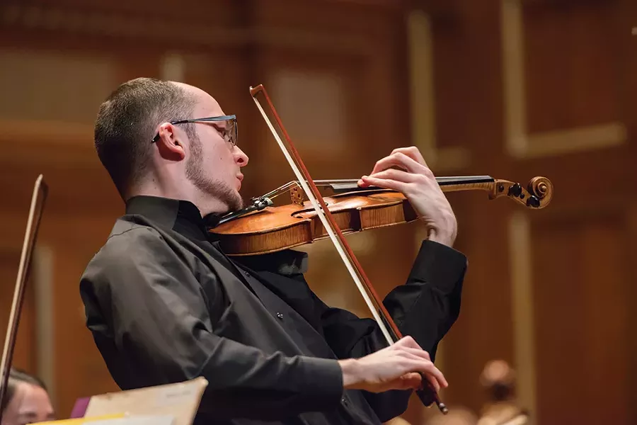 Robert Anemone, the 2015 Hudson Valley String Competition first-place winner.