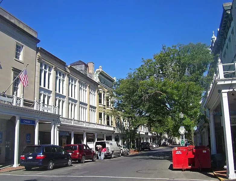 800px-stockade_district_kingston_ny.jpg