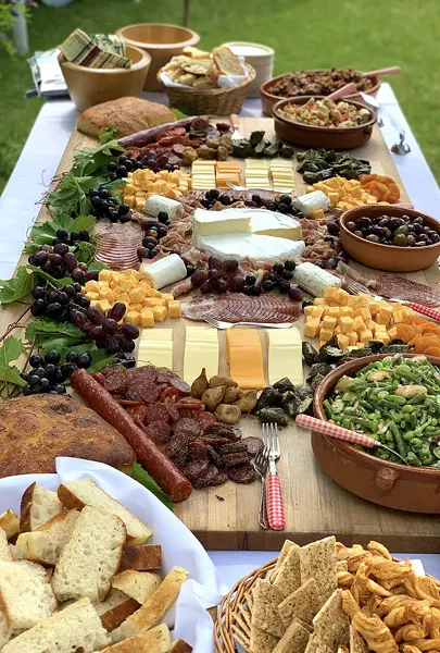 PHOTOS COURTESY OF BLUE MOUNTAIN BISTRO-TO-GO
