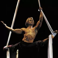 1582_artscapecircus.jpg