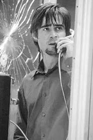 Colin Farrell is Stu, the target of a rambling Kiefer - Sutherland.