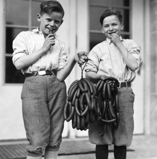 31 Vintage Photos of Kids Growing Up in Cleveland | Scene and Heard ...