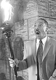 Eddie Murphy plays a Type-A movie dad who gets his comical comeuppance.