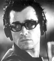 Justin Theroux plays an untalented director.