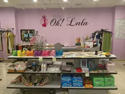 giftguide2017_asiaplaza_copy.jpg