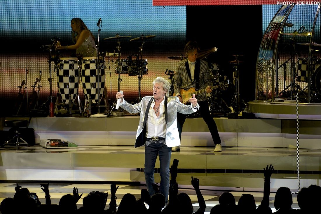 Rod Stewart Celebrates 75th Birthday, Kicking Off 2020 Tour at Blossom ...