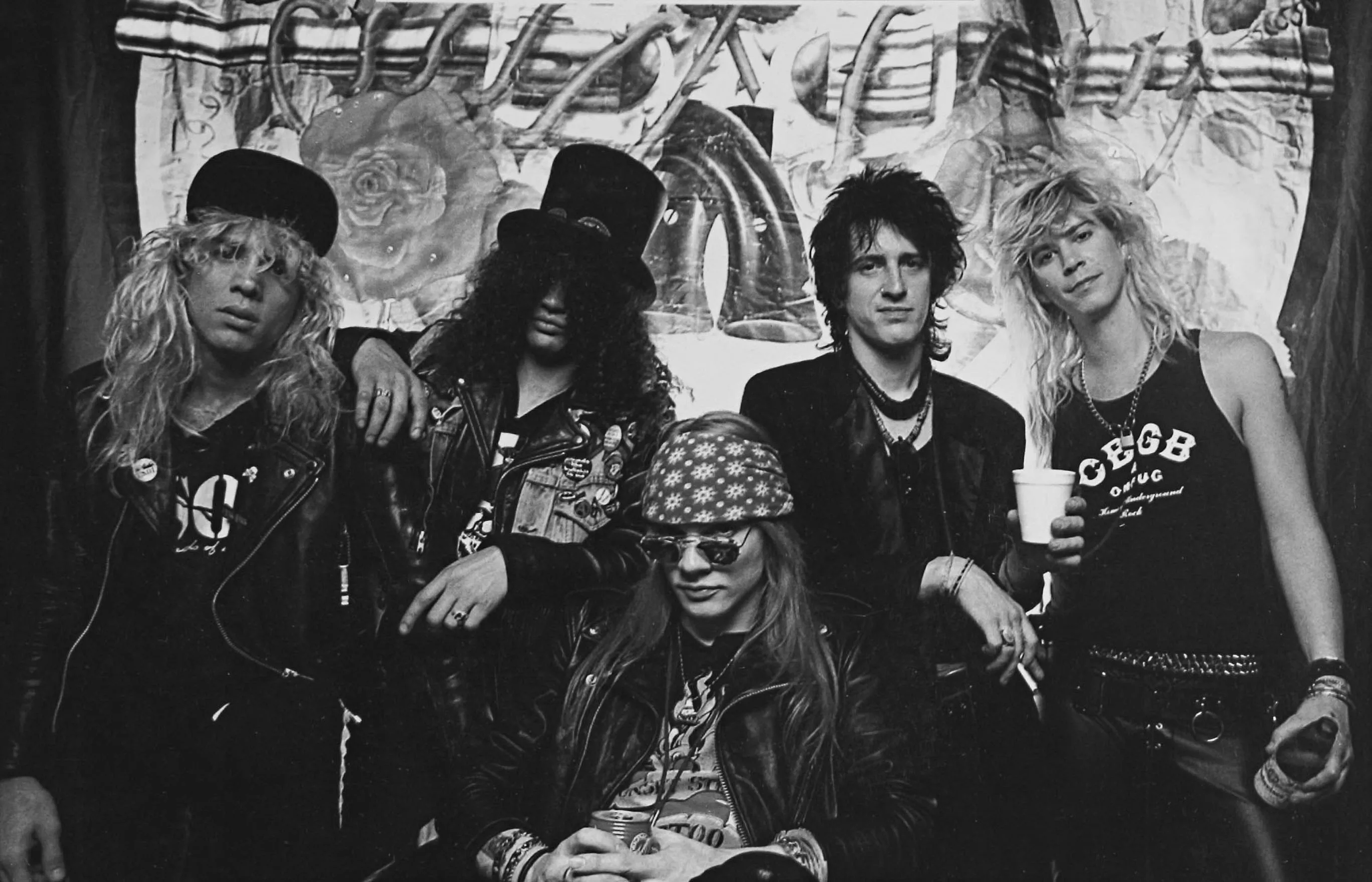 Ганзес роуз слушать. Guns n Roses. Группа Ганс и Розес. Рок группа Guns n Roses. Группа Guns n’ Roses 80е.